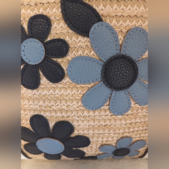 Summer St. John's Bay Tan and Black Tote Bag with Floral Design - Picture 4 of 14